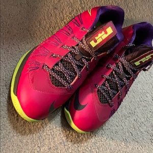 Nike Air Max Lebron X Low